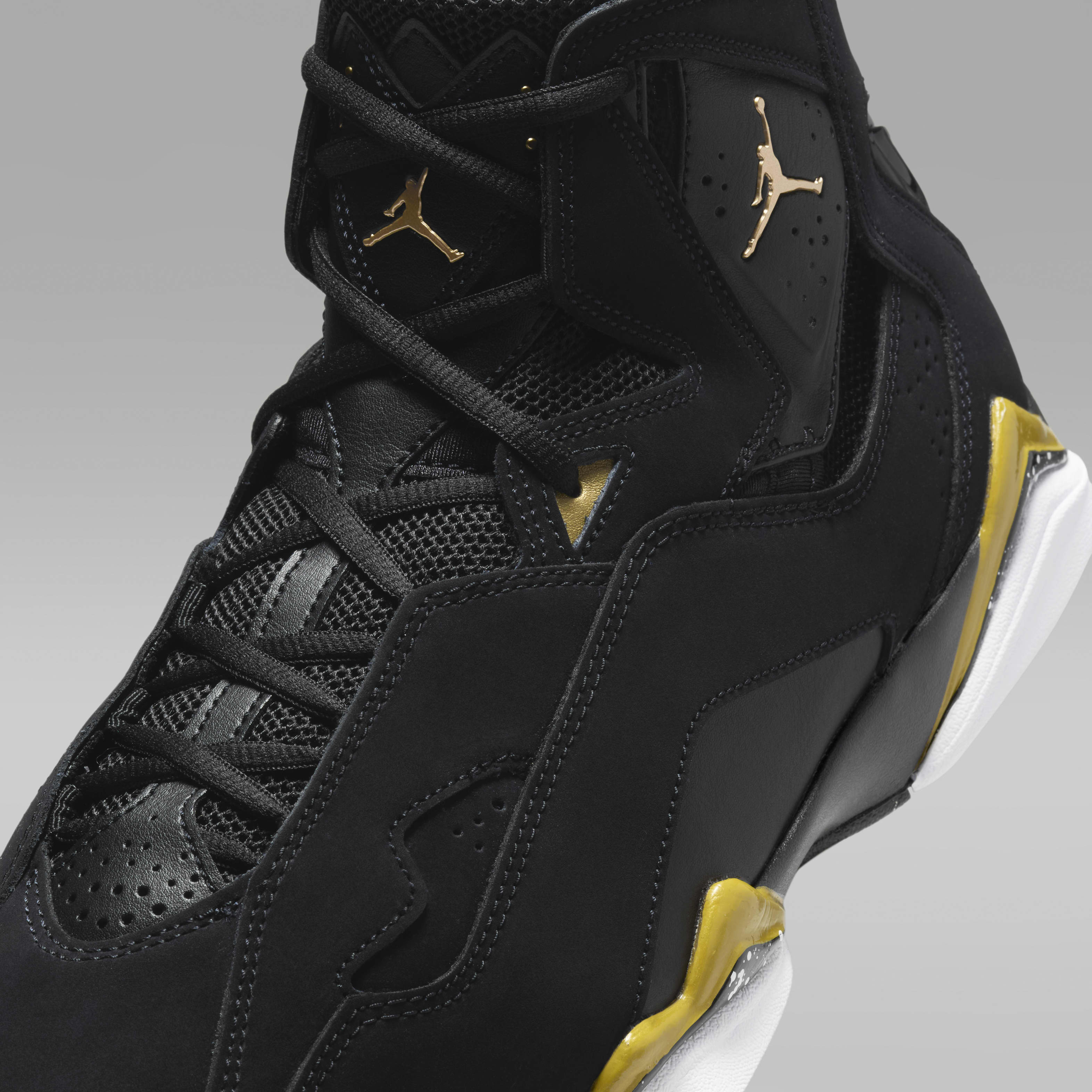 Black and gold mens jordans shop